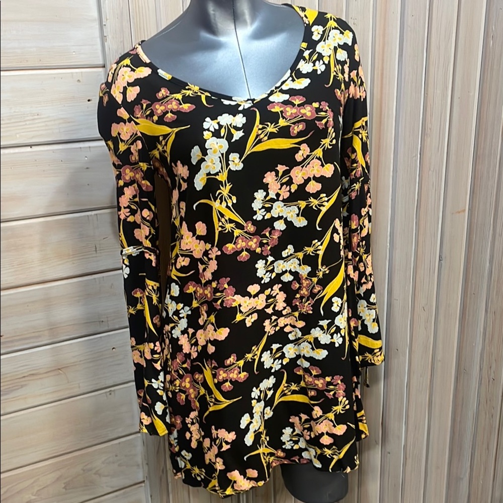Xhilaration Black and Yellow Long Bell Sleeve Dress